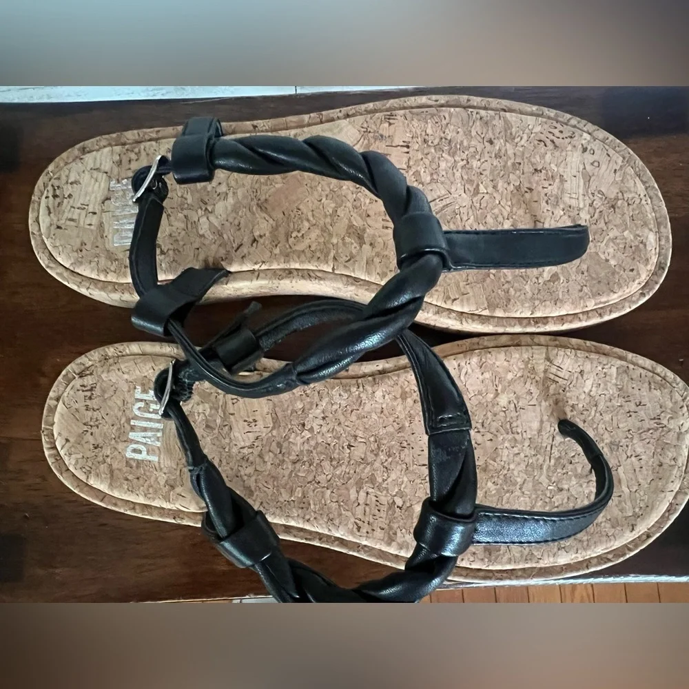 PAIGE dawn twisted strap sandal in black leather in size 7.5 NWOT